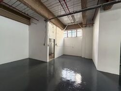 Prime Industrial Building (D20), Factory #572980071